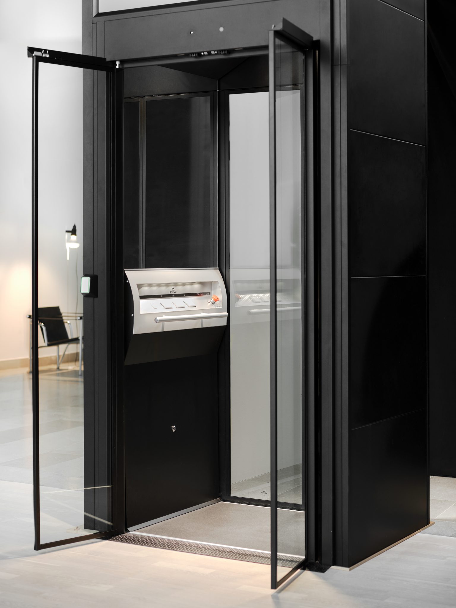 Explore the Aritco 4000 home lift