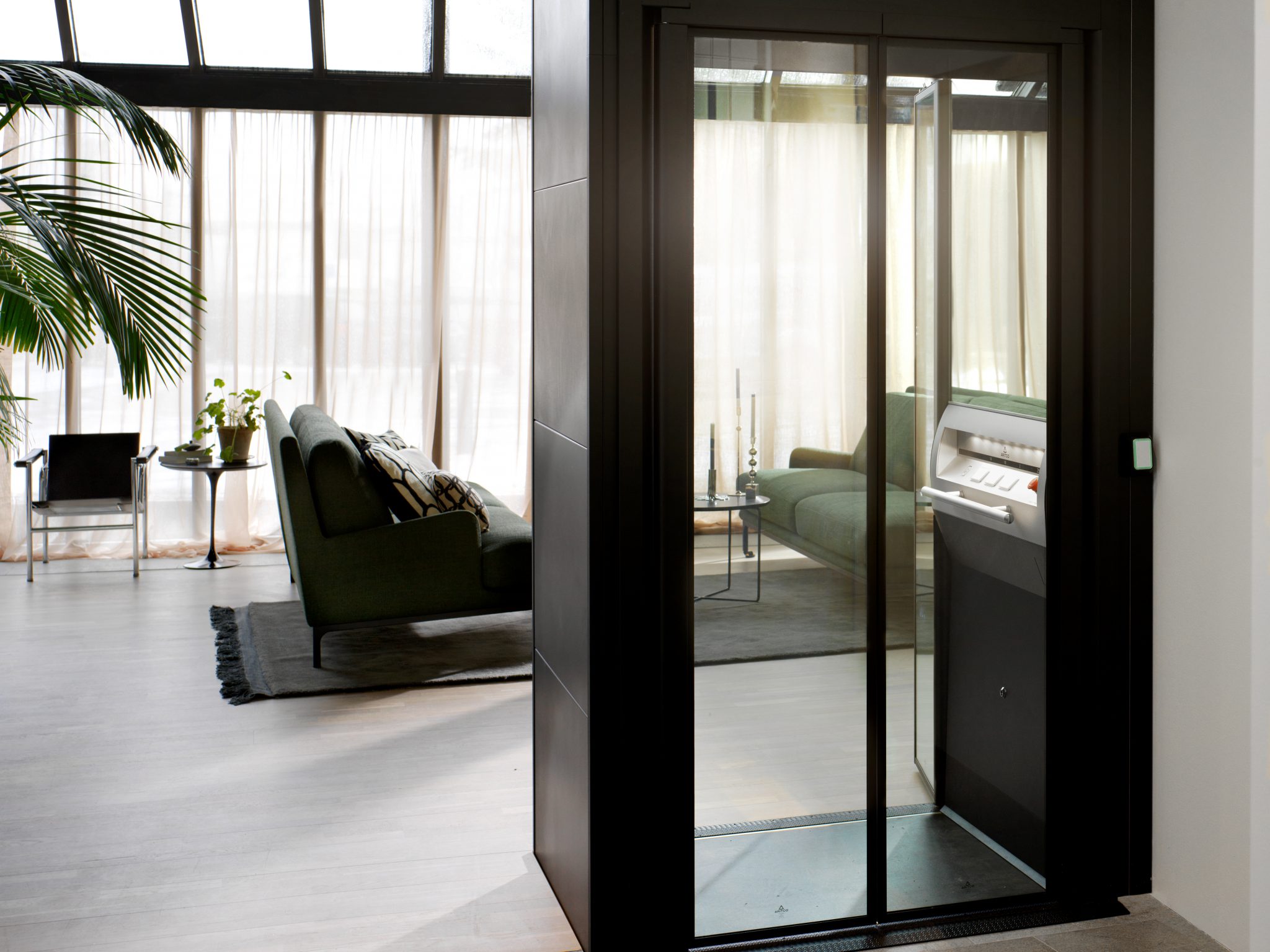 Aritco 4000 home lift