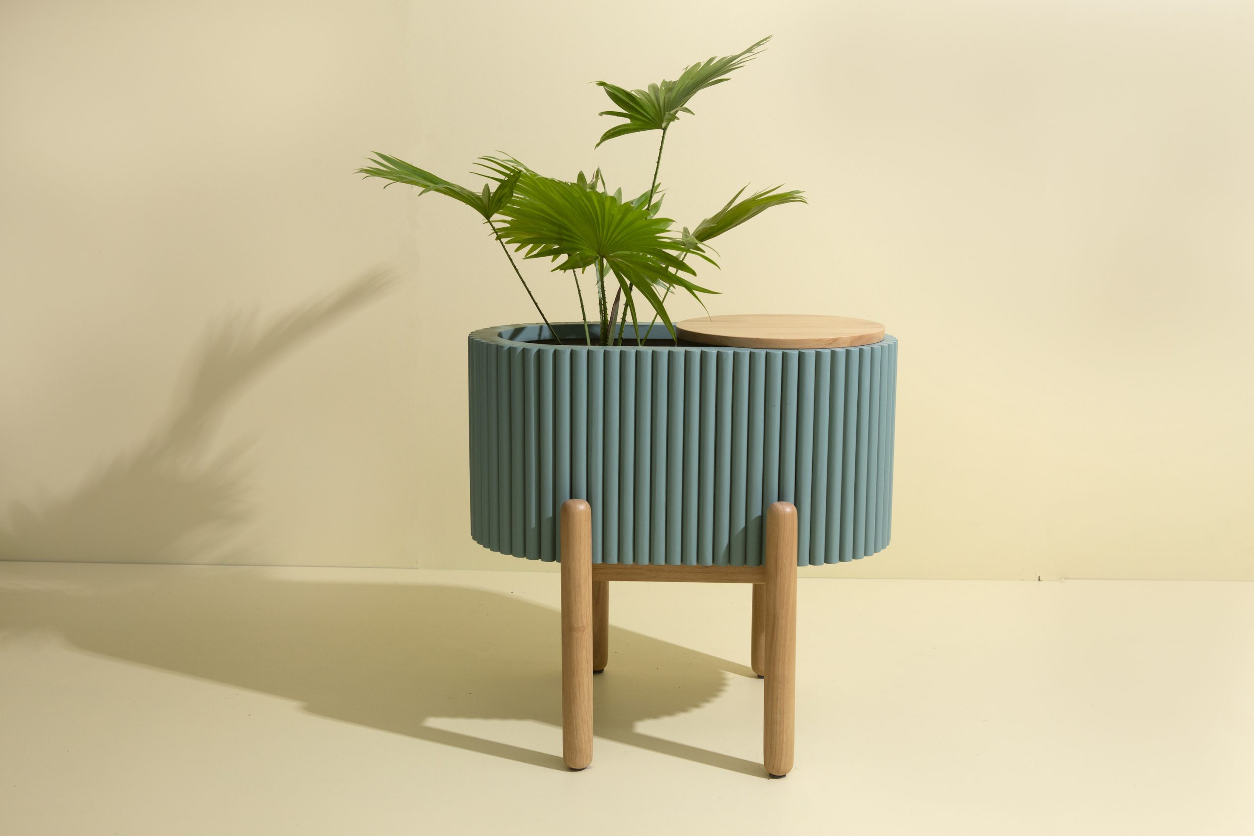 BiiN plant stand by Eggwhite