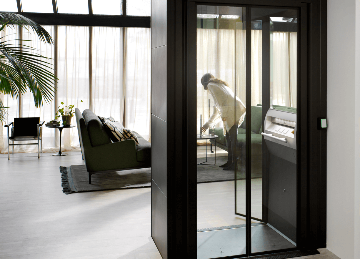De Aritco 4000 is een huislift met diverse opties waarmee u uw nieuwe lift kunt aanpassen.