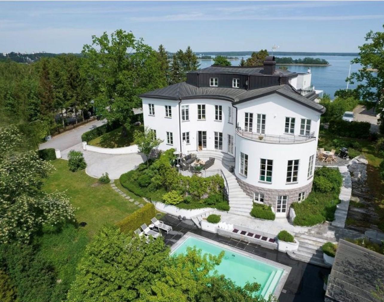 A white villa in design by Pål Ross