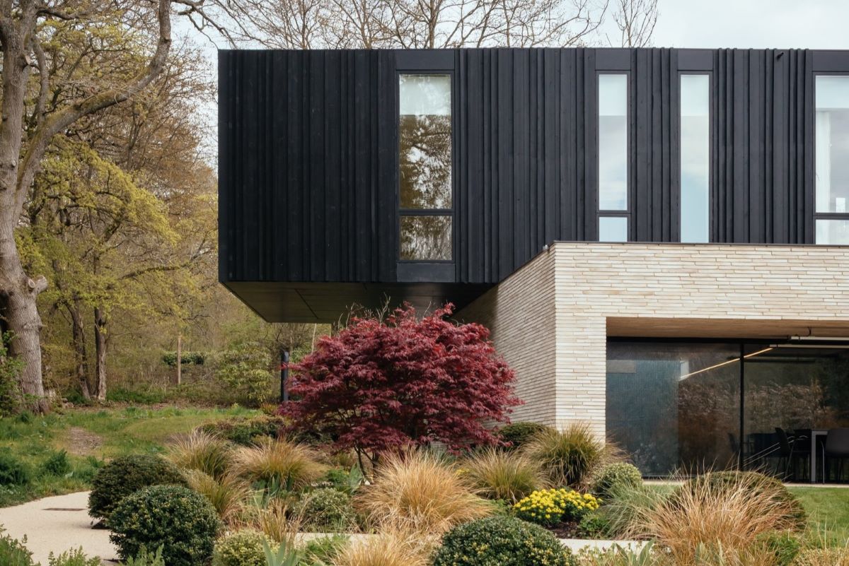 Beautiful architect designed villa in UK - Claywood house
