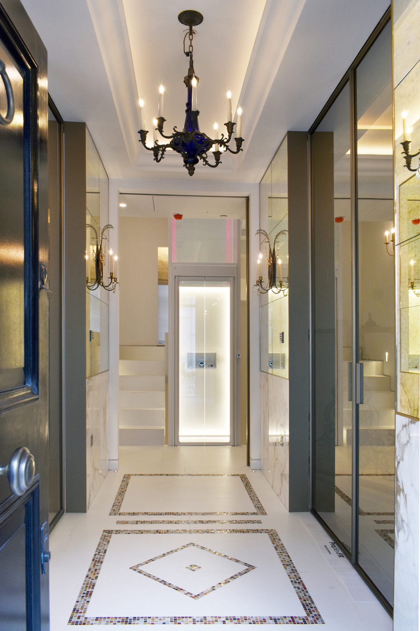 Aritco HomeLift A home lift from Aritco in a luxury home