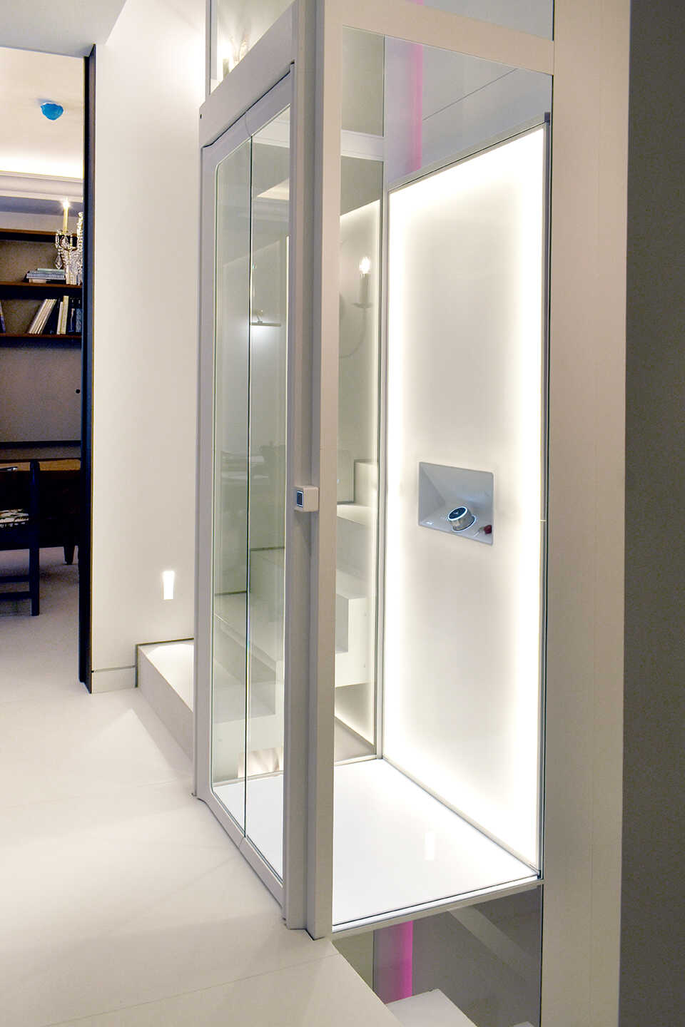 gartec_home_lift_1_eaton_mews_london_web-file114646-2_optimized An Aritco HomeLift in a luxery home
